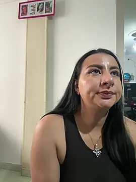 Abril Luv online show from April 15, 1:22 pm