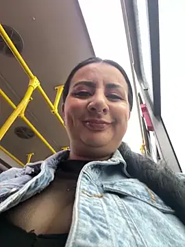 Abril Luv online show from March 27, 12:06 pm