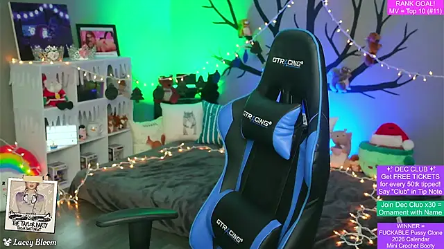 TheLaceyBloom online show from December 14, 1:22 am