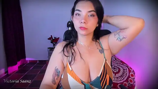 victoriaasaenz  online show from April 24, 12:24 am