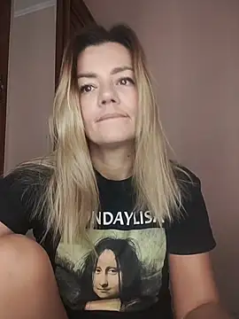 KrissSexi online show from November 3, 8:18 am