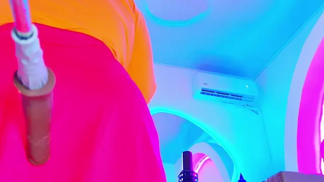 NathaxaLeans online show from June 10, 12:48 pm