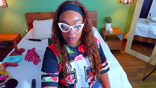 dannaahbrown online show from April 9, 6:35 pm