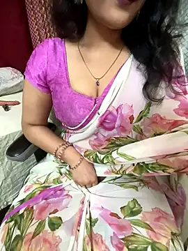 Snapshot of LuscousPussy chatting on October 30, 8:10 pm LuscousPussy online show from October 30, 8:10 pm