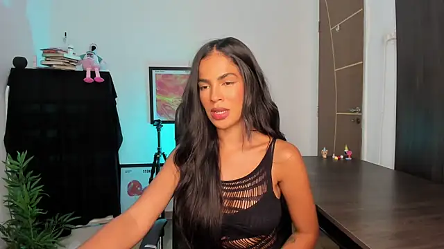 camille-rose online show from April 2, 8:06 pm