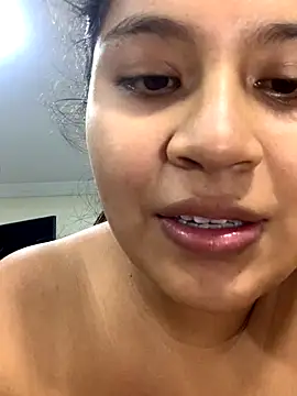 Snapshot of moncerrat_luna chatting on October 9, 10:25 pm moncerrat luna online show from October 9, 10:25 pm