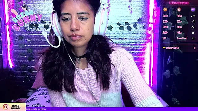 Roxanbunny1 online show from March 21, 8:19 am