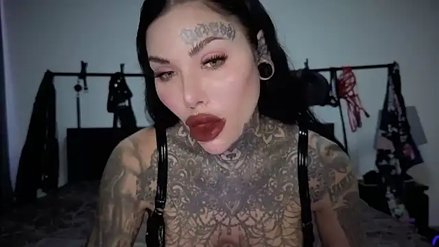 claudiacvc95 online show from March 1, 5:40 am