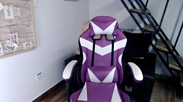 samantha baby  online show from December 16, 10:59 pm