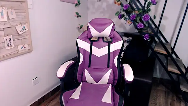 samantha baby  online show from April 15, 7:58 pm