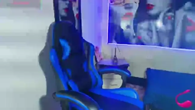 Charis 21 online show from February 9, 8:33 pm