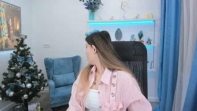 AnneTLi online show from December 5, 3:28 am