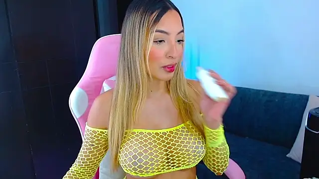 im grecia online show from April 5, 9:36 pm