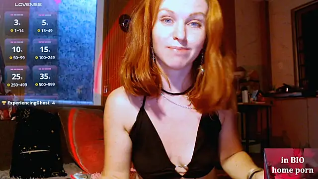 Cassie Wild online show from October 5, 1:38 pm