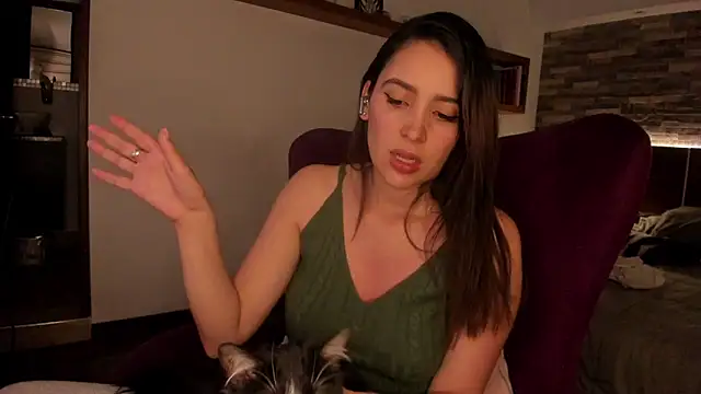 Snapshot of alicewilloww chatting on October 2, 11:21 pm alicewilloww online show from October 2, 11:21 pm