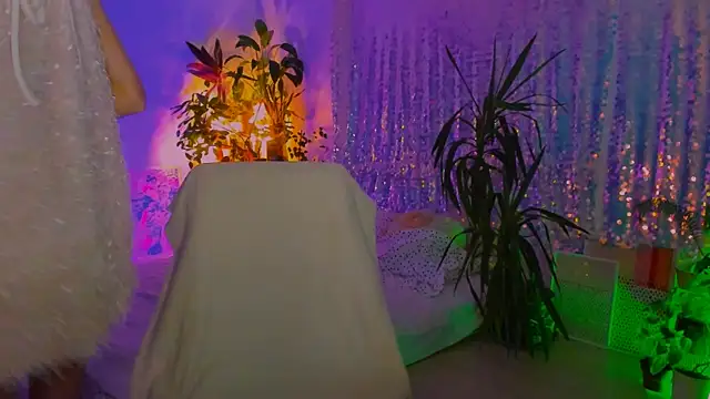 poli   online show from October 28, 8:46 pm