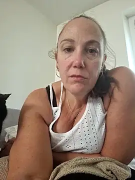 Wisie Cutie online show from October 6, 2:01 pm