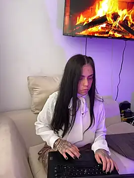 i am nina  online show from November 23, 9:38 pm