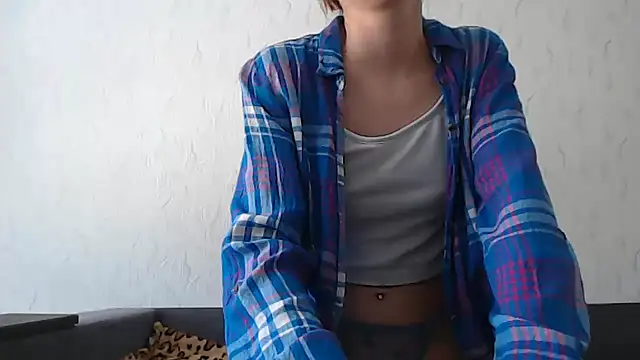 HoneyWiles online show from June 13, 1:08 pm