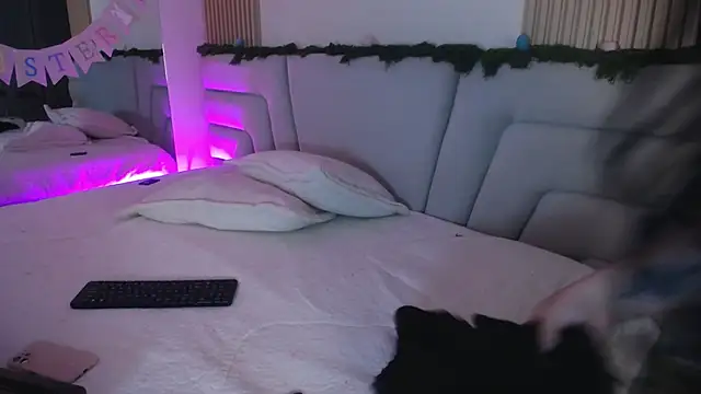 Miss Loise online show from April 6, 4:46 am