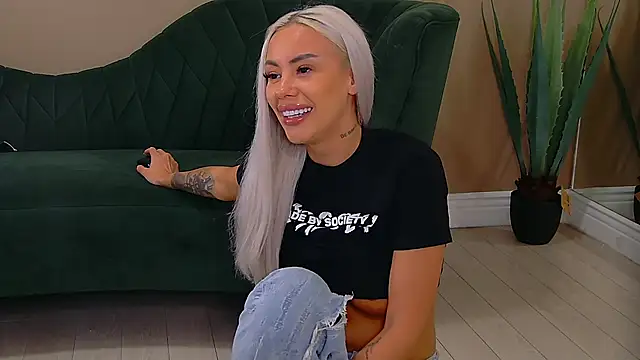 Bailey Rush online show from September 13, 2:03 pm