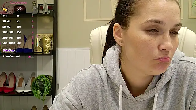 SelineSole online show from October 15, 3:25 pm