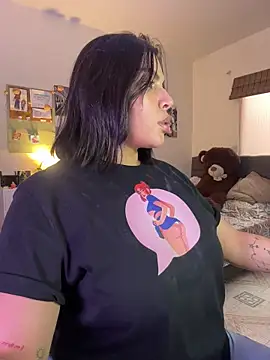 GigiiStone online show from March 7, 9:22 pm