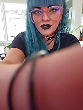 anyalikestosuck online show from November 19, 8:20 pm