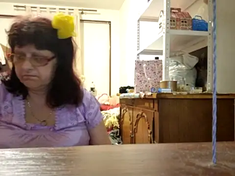 Samantha Squirtxh online show from April 18, 2:25 am