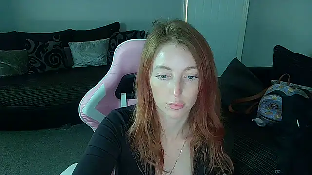 Red firesquirt online show from April 13, 2:40 pm