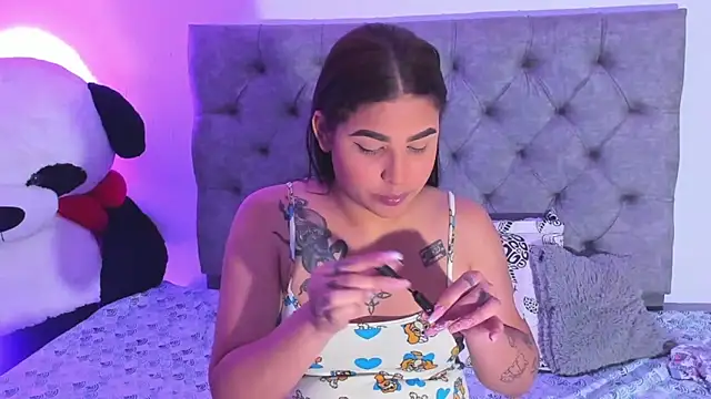 mabellfox online show from February 5, 8:45 pm