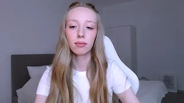 Luna insniity online show from March 12, 9:50 pm