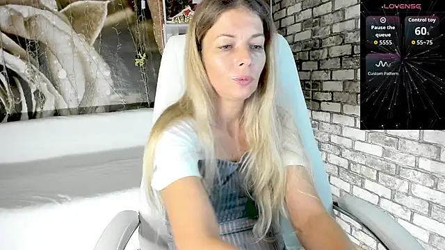 Eva Melow online show from September 30, 3:39 pm