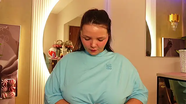 CelesteBailey online show from November 18, 7:42 am