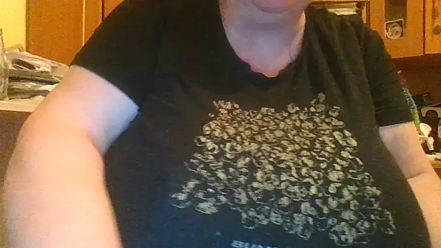 Nataliesbestjuggs online show from November 11, 11:02 pm