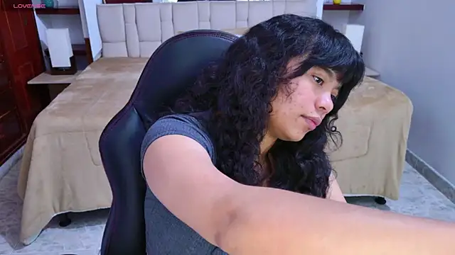 laureentt  online show from September 30, 3:12 am