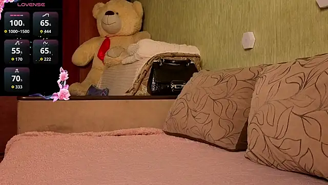 Black or white ANGEL online show from April 4, 4:06 pm