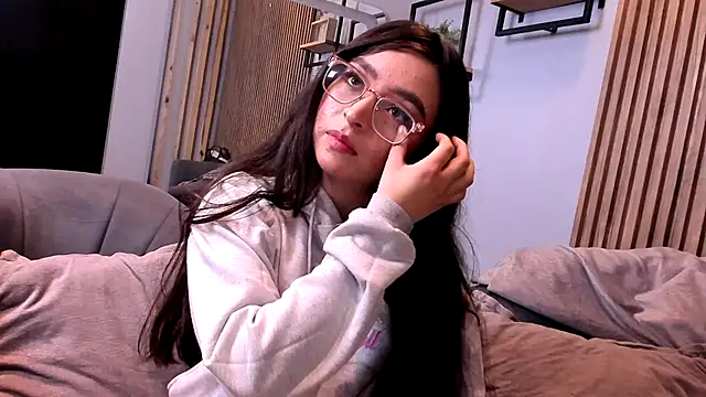 Eva Macalliter online show from October 30, 4:15 am