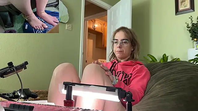 Linzy 19 online show from February 19, 6:29 pm