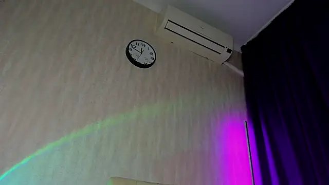 Miss Kreez online show from September 9, 8:47 am