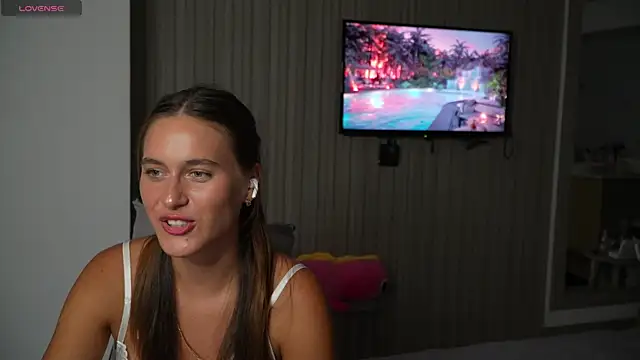 HarleyDeess online show from June 24, 2:32 am