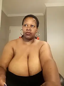 bustylisa1983 online show from January 10, 5:45 am