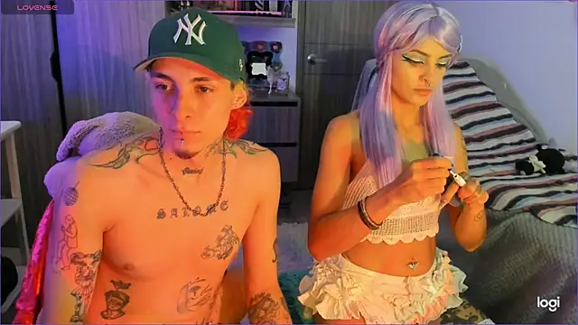 badeyes crazygoat online show from April 17, 11:51 pm