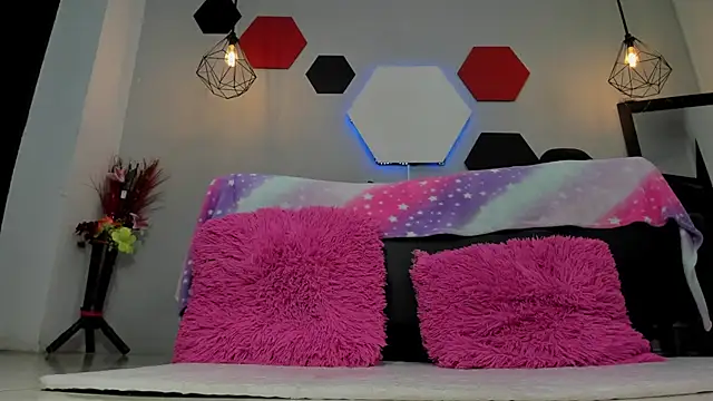 martinaclark online show from September 28, 3:46 am