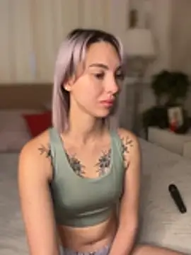 MiaMinx online show from January 14, 1:21 am