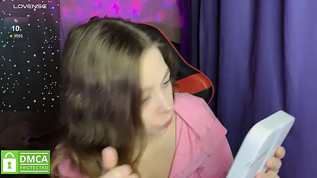 Snapshot of Natural_babe666 chatting on September 22, 9:24 pm Natural babe666 online show from September 22, 9:24 pm