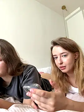 Nura n Sarah online show from September 26, 4:32 am