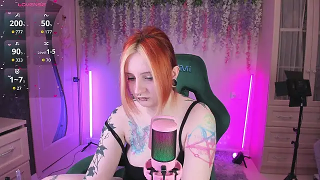 EmmyBunny online show from April 16, 5:23 pm