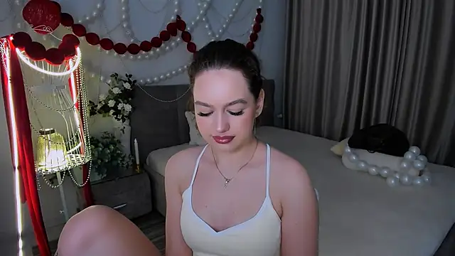 MiracleCurly online show from March 30, 4:06 pm