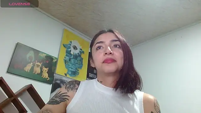 ZoeBakers  online show from February 12, 2:46 am